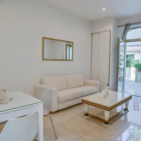 Heart Of Golfe-juan Ideal For Those Without Car Апартаменты